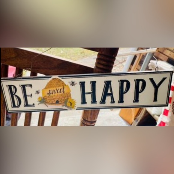 *Be Happy Beehive Sign - Picture 3 of 6